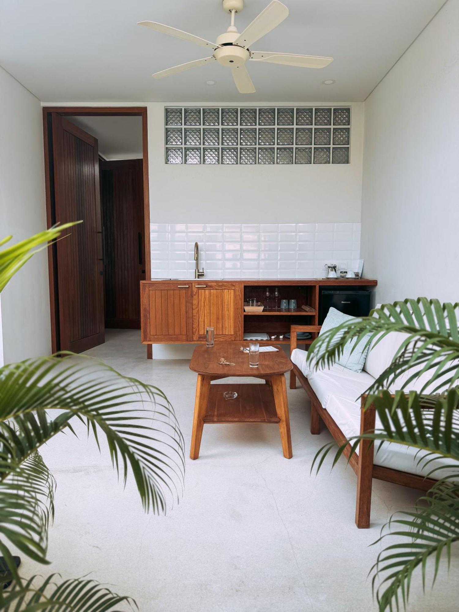 Neptune Studios Adults Only Gym And Recovery Access Kuta  Exterior photo